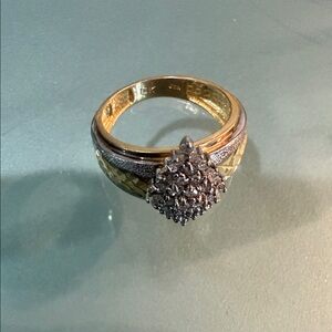 Elegant Gold Women's Ring